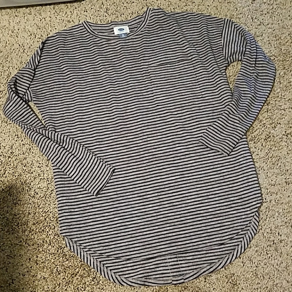 Old Navy long sleeved top
